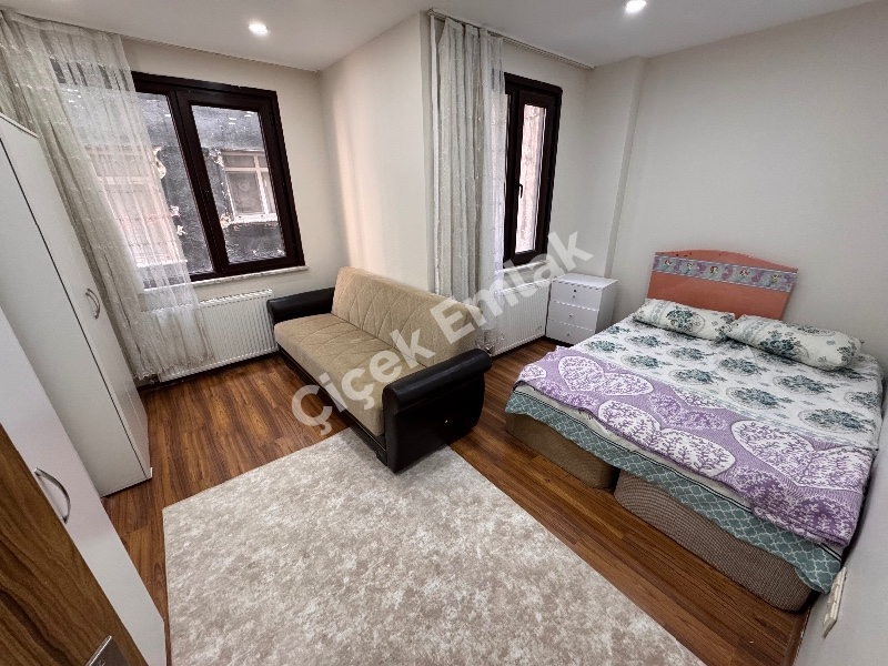 Çağlayan Adliyesi ve Metrobüse Yakın 1+1 Eşyalı Satılık Daire