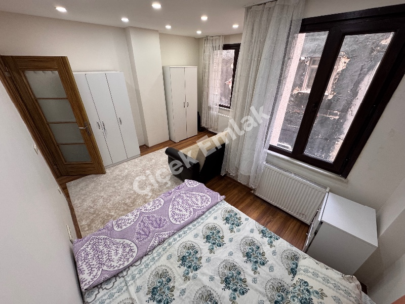Çağlayan Adliyesi ve Metrobüse Yakın 1+1 Eşyalı Satılık Daire