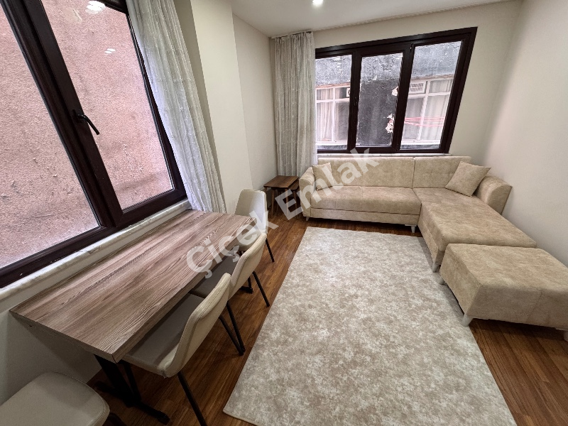 Çağlayan Adliyesi ve Metrobüse Yakın 1+1 Eşyalı Satılık Daire