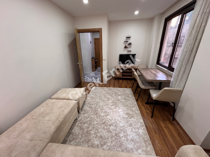 Çağlayan Adliyesi ve Metrobüse Yakın 1+1 Eşyalı Satılık Daire