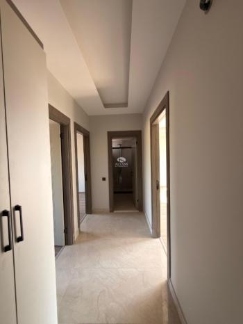 ALYANS'TAN MERKEZ MH.'DE TEK BLOK JENERATÖRLÜ OTOPARKLI 2+1