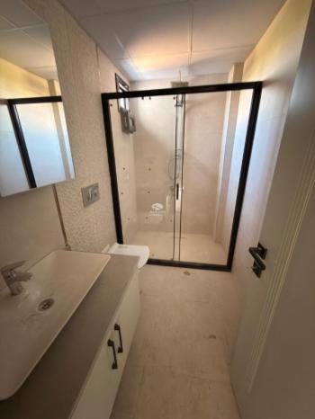 ALYANS'TAN MERKEZ MH.'DE TEK BLOK JENERATÖRLÜ OTOPARKLI 2+1