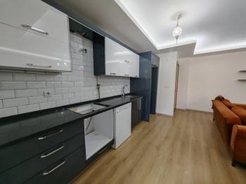 SELÇUK 14 MAYIS MAHALLESİNDE SATILIK ARA KAT BAKIMLI 2+1 DAİRE