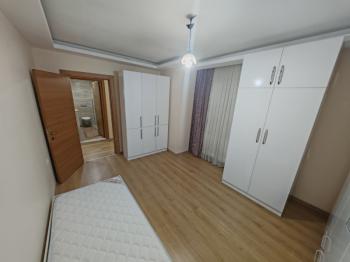 SELÇUK 14 MAYIS MAHALLESİNDE SATILIK ARA KAT BAKIMLI 2+1 DAİRE