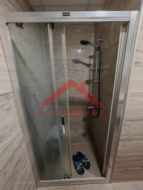 SELÇUK 14 MAYIS MAHALLESİNDE SATILIK ARA KAT BAKIMLI 2+1 DAİRE