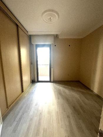 Bornova’nın en güzel sokağı ebeveyn banyolu 3+1