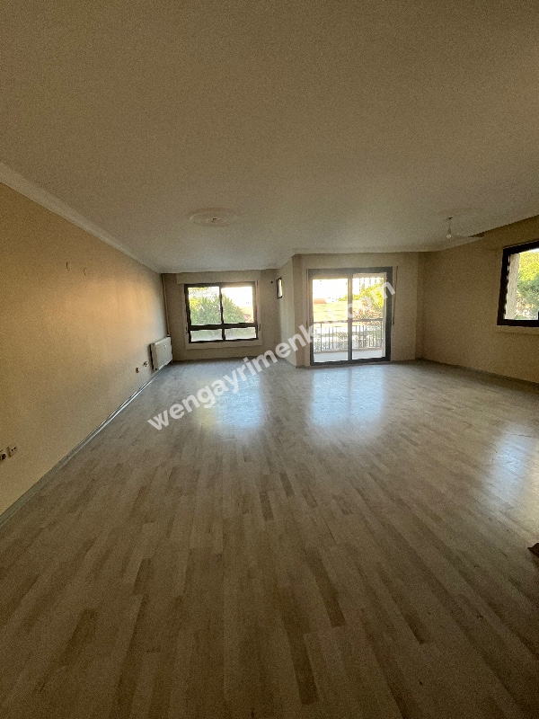 Bornova’nın en güzel sokağı ebeveyn banyolu 3+1