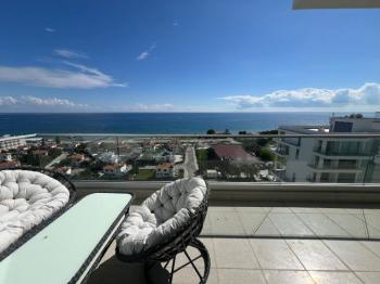 İskelede Deniz Manzaralı Ultra Lüks Kiralık 1+1 Daire