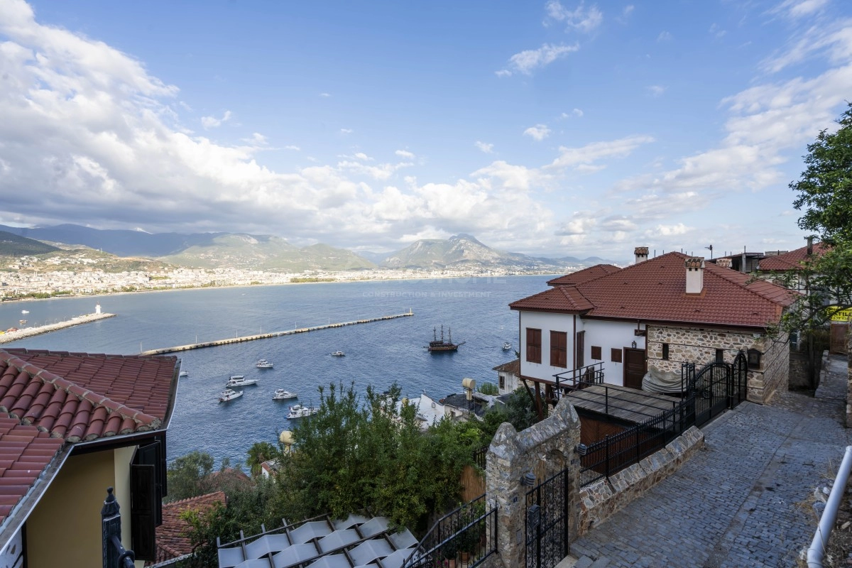 Tarihi Alanya Kalesinde Lüks Daire