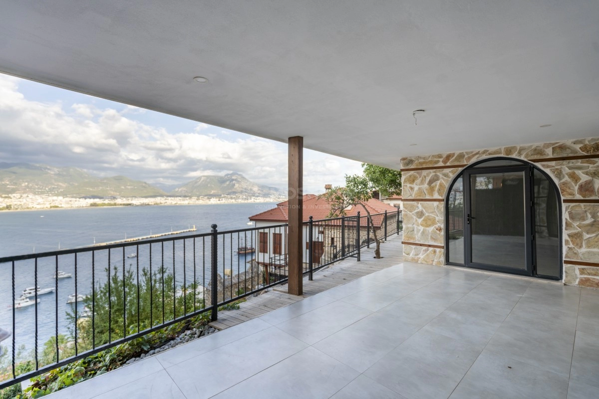 Tarihi Alanya Kalesinde Lüks Daire