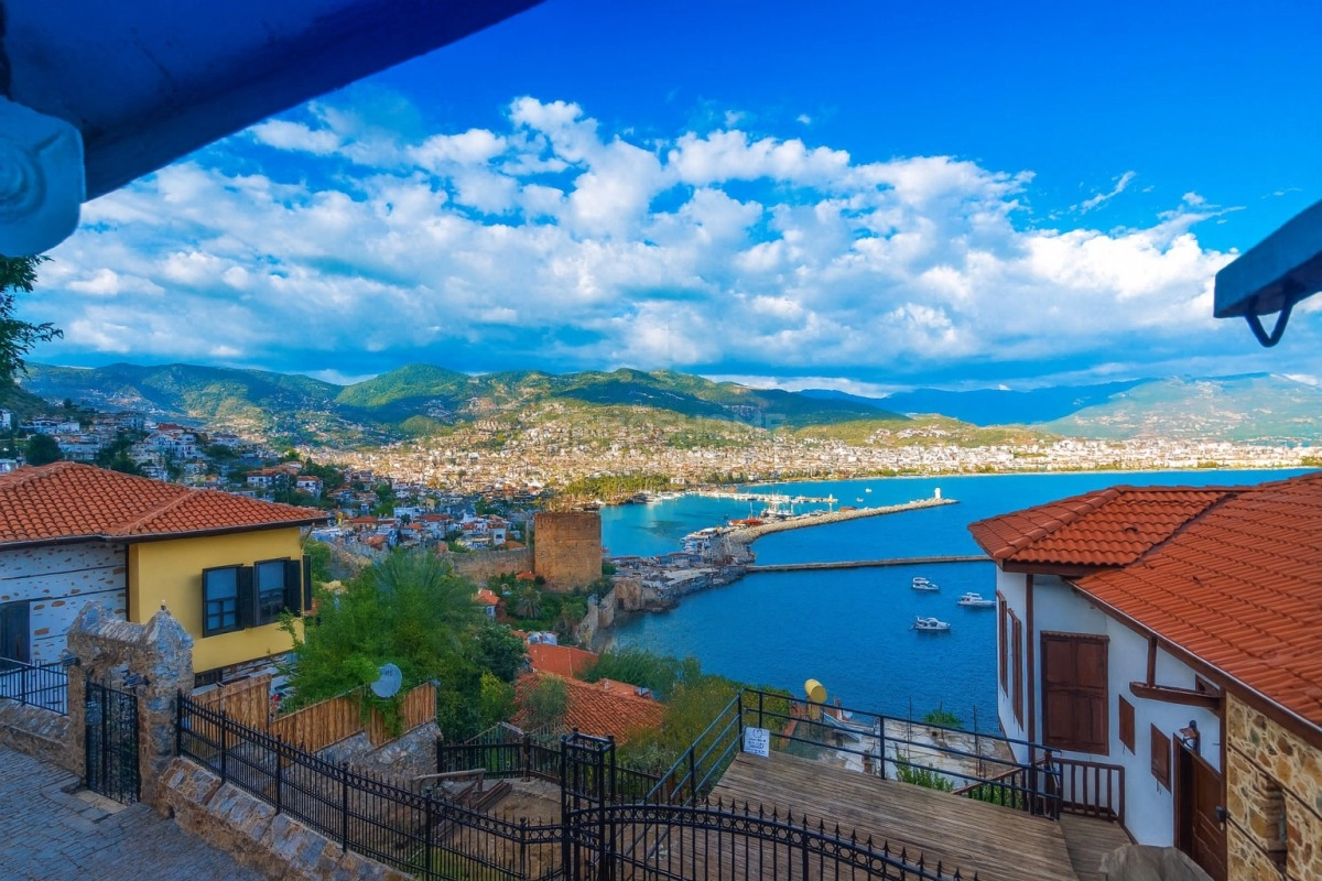 Tarihi Alanya Kalesinde Lüks Daire