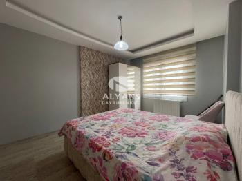 ALYANS'TAN HARİKA LOKASYONDA SİTE İÇERİSİNDE FULL EŞYALI 2+1