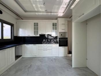 ALYANS'TAN ŞEHRİN GELİŞEN BÖLGESİNDE MUAZZAM İŞÇİLİĞİYLE 4+1