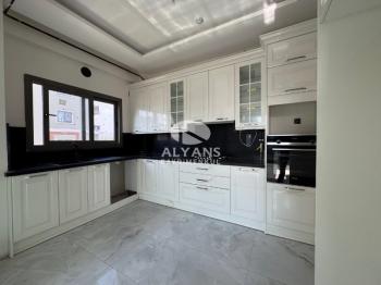 ALYANS'TAN ŞEHRİN GELİŞEN BÖLGESİNDE MUAZZAM İŞÇİLİĞİYLE 4+1