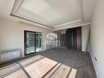 ALYANS'TAN ŞEHRİN GELİŞEN BÖLGESİNDE MUAZZAM İŞÇİLİĞİYLE 4+1