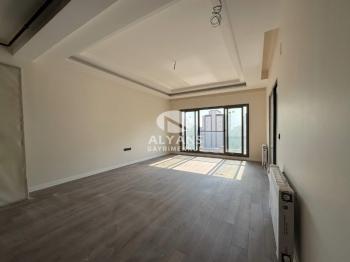 ALYANS'TAN ŞEHRİN GELİŞEN BÖLGESİNDE MUAZZAM İŞÇİLİĞİYLE 4+1