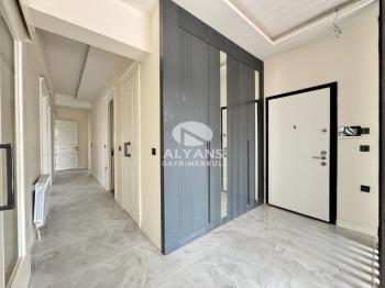 ALYANS'TAN ŞEHRİN GELİŞEN BÖLGESİNDE MUAZZAM İŞÇİLİĞİYLE 4+1