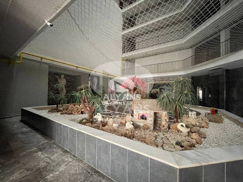 ALYANS'TAN HARİKA LOKASYONDA SİTE İÇERİSİNDE FULL EŞYALI 2+1