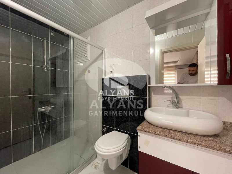 ALYANS'TAN HARİKA LOKASYONDA SİTE İÇERİSİNDE FULL EŞYALI 2+1