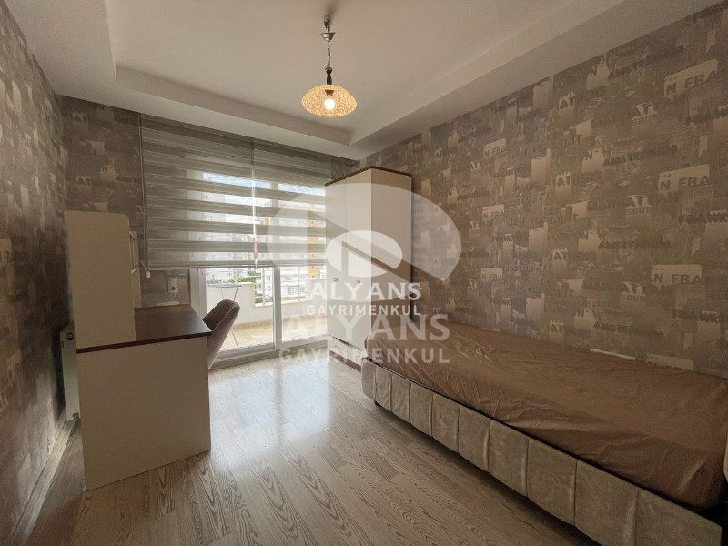 ALYANS'TAN HARİKA LOKASYONDA SİTE İÇERİSİNDE FULL EŞYALI 2+1