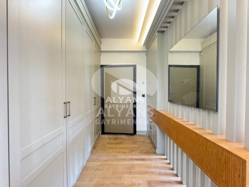 ALYANS'TAN ŞIKLIĞIYLA GÖZ DOLDURAN BAĞIMSIZ MUTFAK GENİŞ 2+1