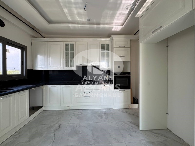 ALYANS'TAN ŞEHRİN GELİŞEN BÖLGESİNDE MUAZZAM İŞÇİLİĞİYLE 4+1