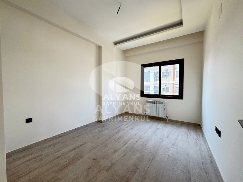 ALYANS'TAN ŞEHRİN GELİŞEN BÖLGESİNDE MUAZZAM İŞÇİLİĞİYLE 4+1