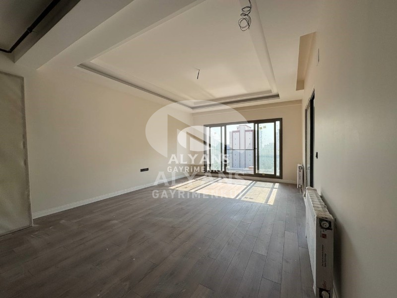 ALYANS'TAN ŞEHRİN GELİŞEN BÖLGESİNDE MUAZZAM İŞÇİLİĞİYLE 4+1