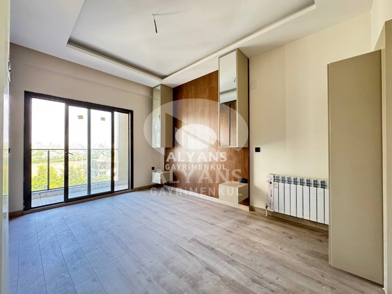 ALYANS'TAN ŞEHRİN GELİŞEN BÖLGESİNDE MUAZZAM İŞÇİLİĞİYLE 4+1