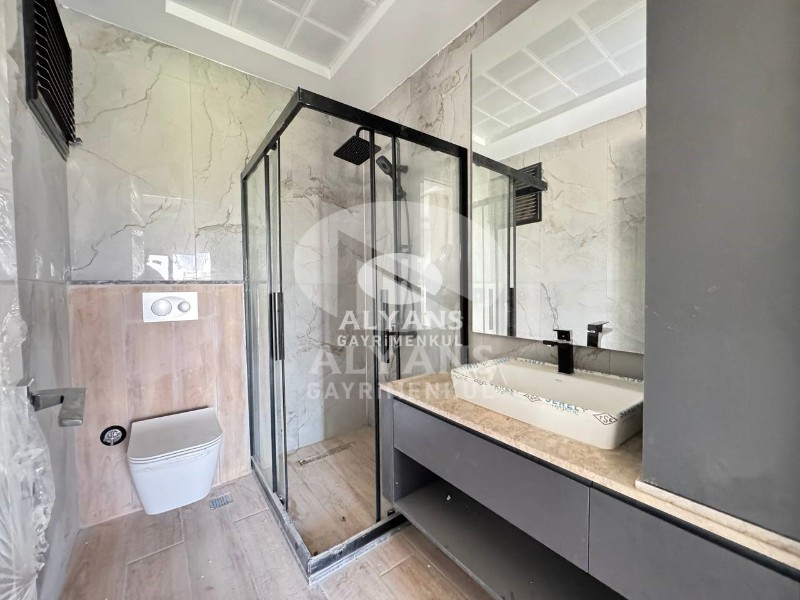 ALYANS'TAN ŞEHRİN GELİŞEN BÖLGESİNDE MUAZZAM İŞÇİLİĞİYLE 4+1