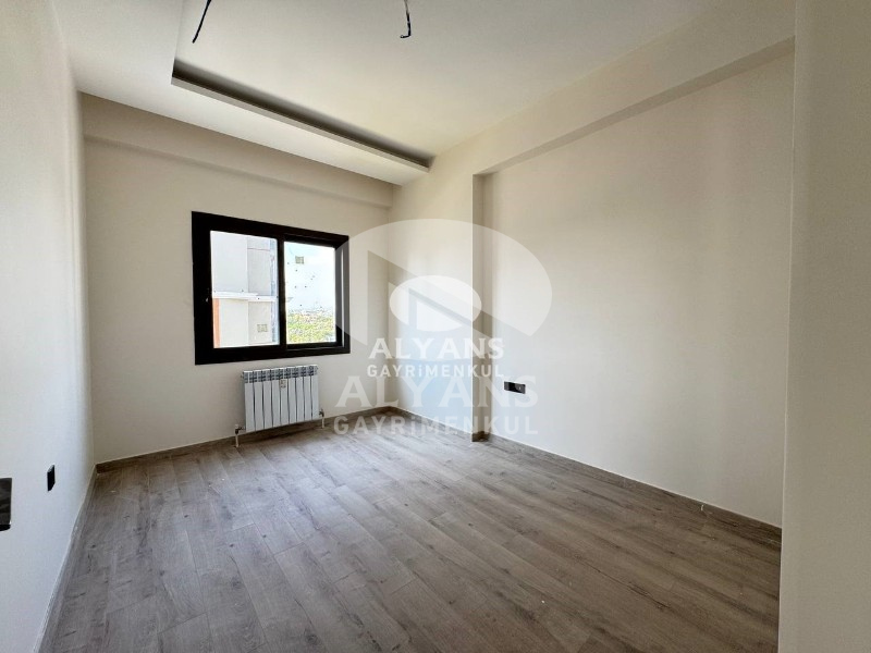 ALYANS'TAN ŞEHRİN GELİŞEN BÖLGESİNDE MUAZZAM İŞÇİLİĞİYLE 4+1