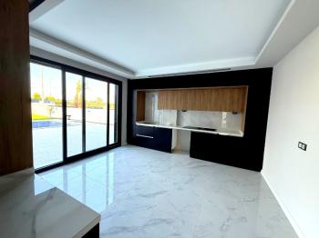 Didim Efeler Mahallesinde 500 M2 Arsa Üzerinde Satılık Villa