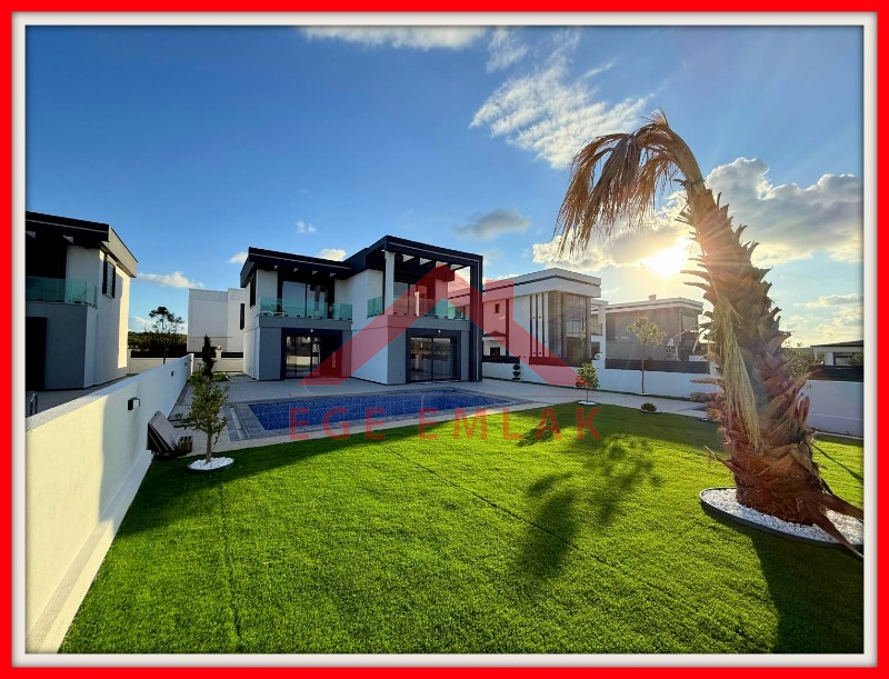 Didim Efeler Mahallesinde 500 M2 Arsa Üzerinde Satılık Villa