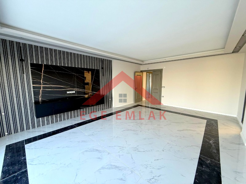 Didim Efeler Mahallesinde 500 M2 Arsa Üzerinde Satılık Villa