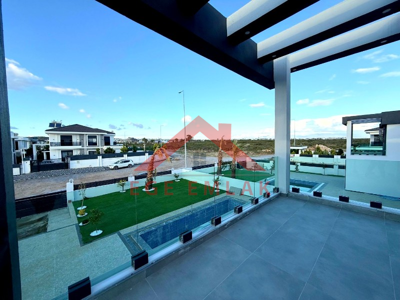 Didim Efeler Mahallesinde 500 M2 Arsa Üzerinde Satılık Villa