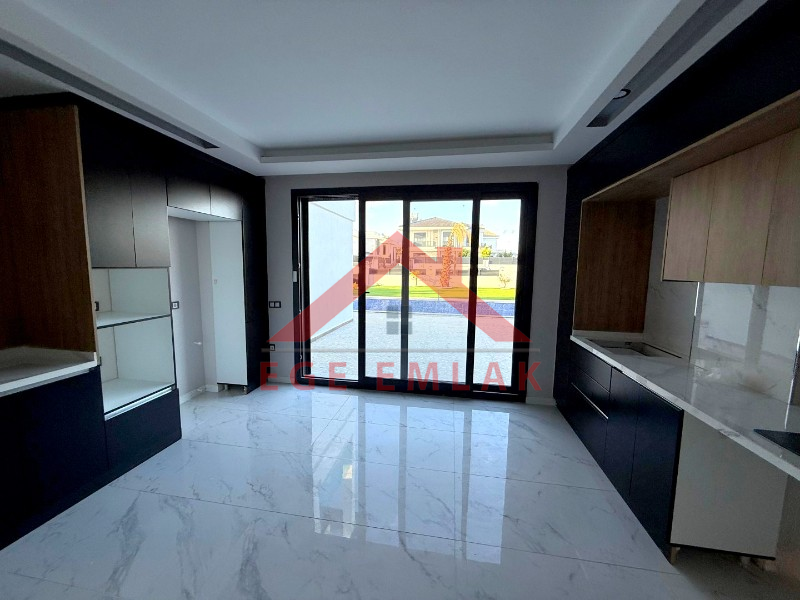 Didim Efeler Mahallesinde 500 M2 Arsa Üzerinde Satılık Villa