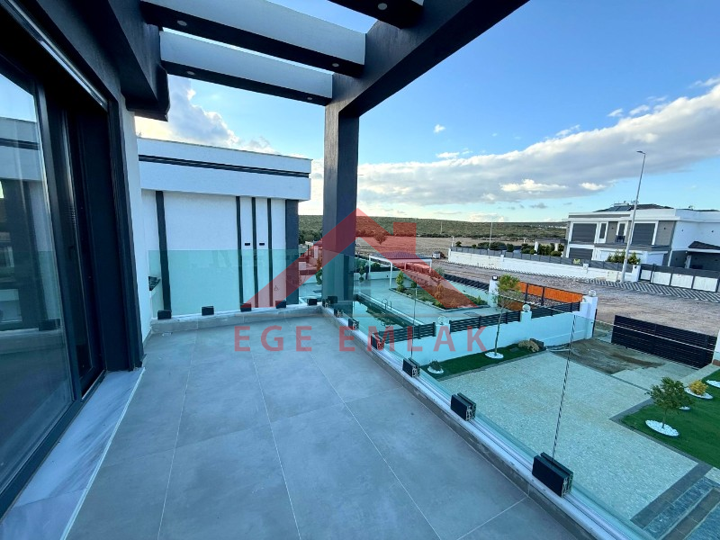 Didim Efeler Mahallesinde 500 M2 Arsa Üzerinde Satılık Villa