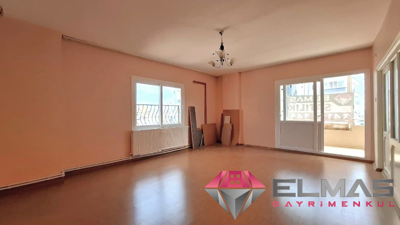 Elmas’tan Menteş Mah’de Doğalgazlı Bağımsız Mutfak 3+1