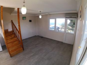 Tunç Tuncer gayrimenkul den İzmir yeni Foça da satılık dubleks villa 