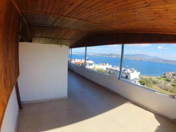 Tunç Tuncer gayrimenkul den İzmir yeni Foça da satılık dubleks villa 