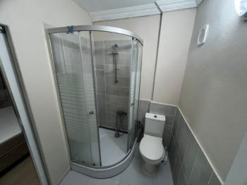 BOSTANLI MERKEZİ KONUMDA 1+1 EŞYALI KİRALIK DAİRE