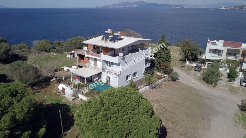 Tunç Tuncer gayrimenkul den İzmir yeni Foça da satılık dubleks villa 