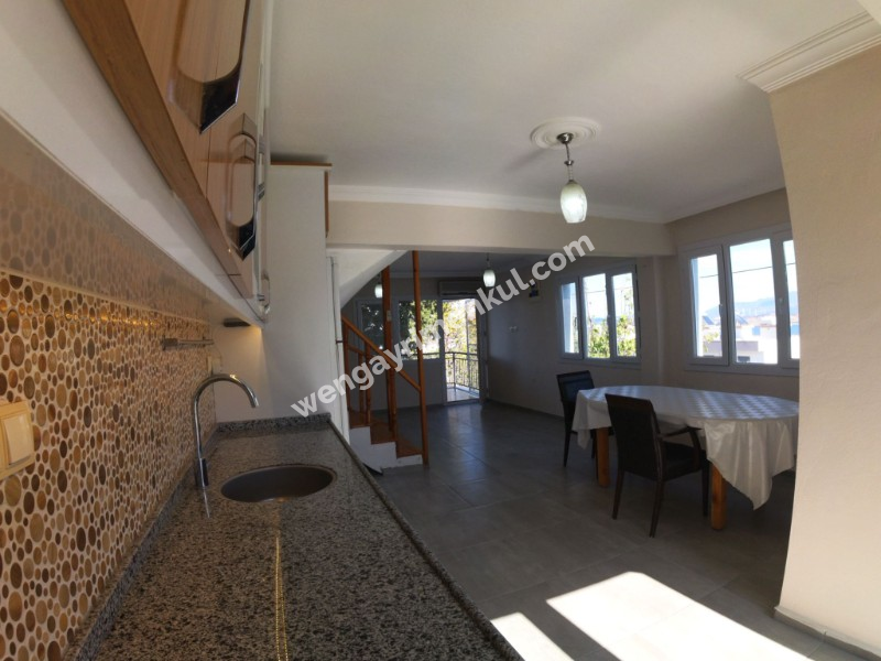 Tunç Tuncer gayrimenkul den İzmir yeni Foça da satılık dubleks villa 