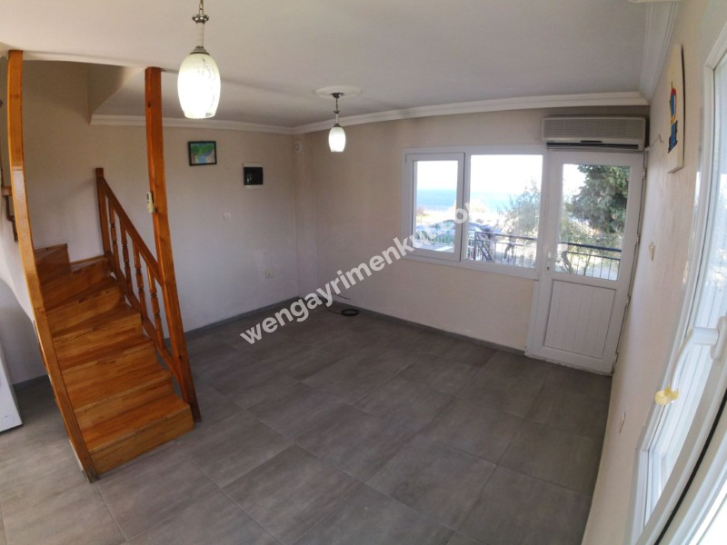 Tunç Tuncer gayrimenkul den İzmir yeni Foça da satılık dubleks villa 