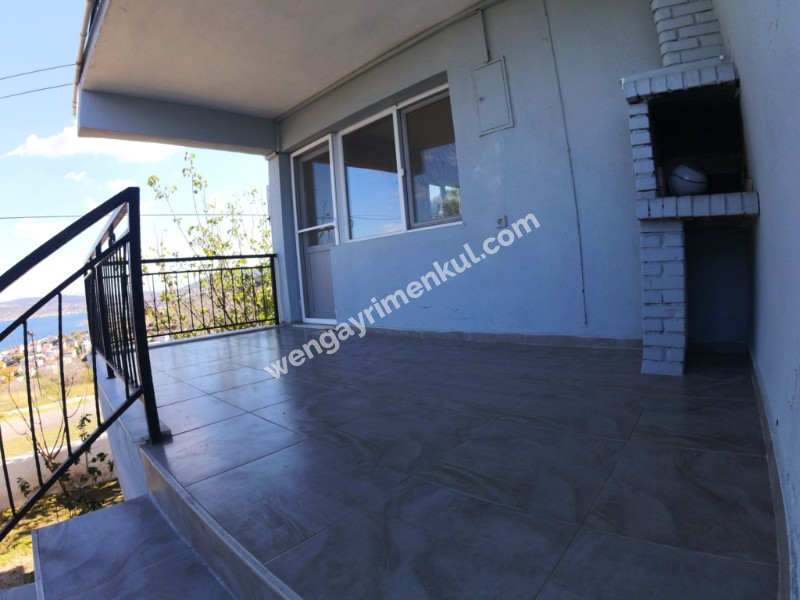 Tunç Tuncer gayrimenkul den İzmir yeni Foça da satılık dubleks villa 