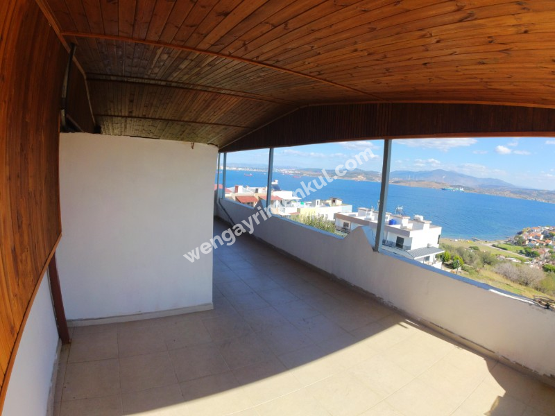 Tunç Tuncer gayrimenkul den İzmir yeni Foça da satılık dubleks villa 