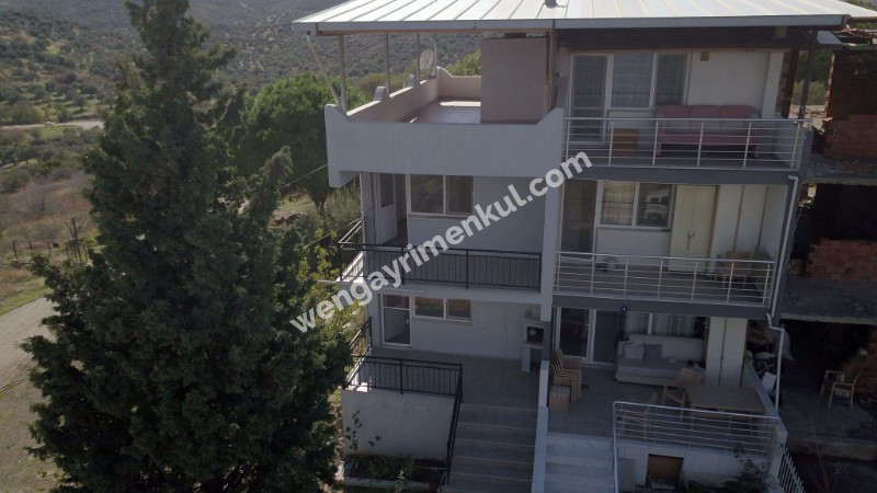 Tunç Tuncer gayrimenkul den İzmir yeni Foça da satılık dubleks villa 