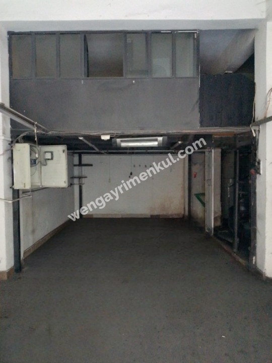 Bayrampaşa Özdericiler Sanayi Sitesi E Blok’ta 65 m² asma katlı yüksek girişli imalathane