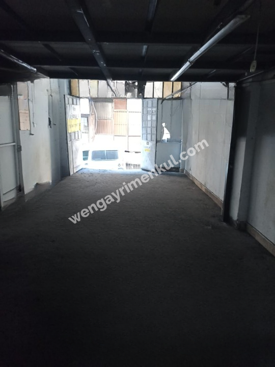 Bayrampaşa Özdericiler Sanayi Sitesi E Blok’ta 65 m² asma katlı yüksek girişli imalathane