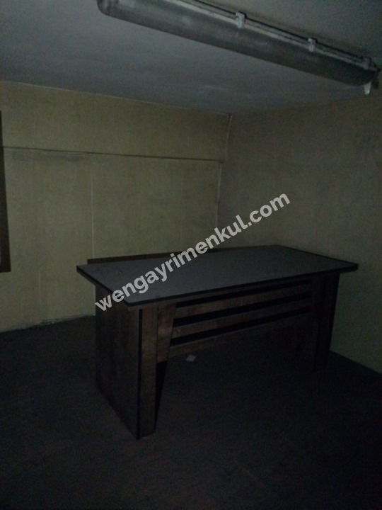 Bayrampaşa Özdericiler Sanayi Sitesi E Blok’ta 65 m² asma katlı yüksek girişli imalathane